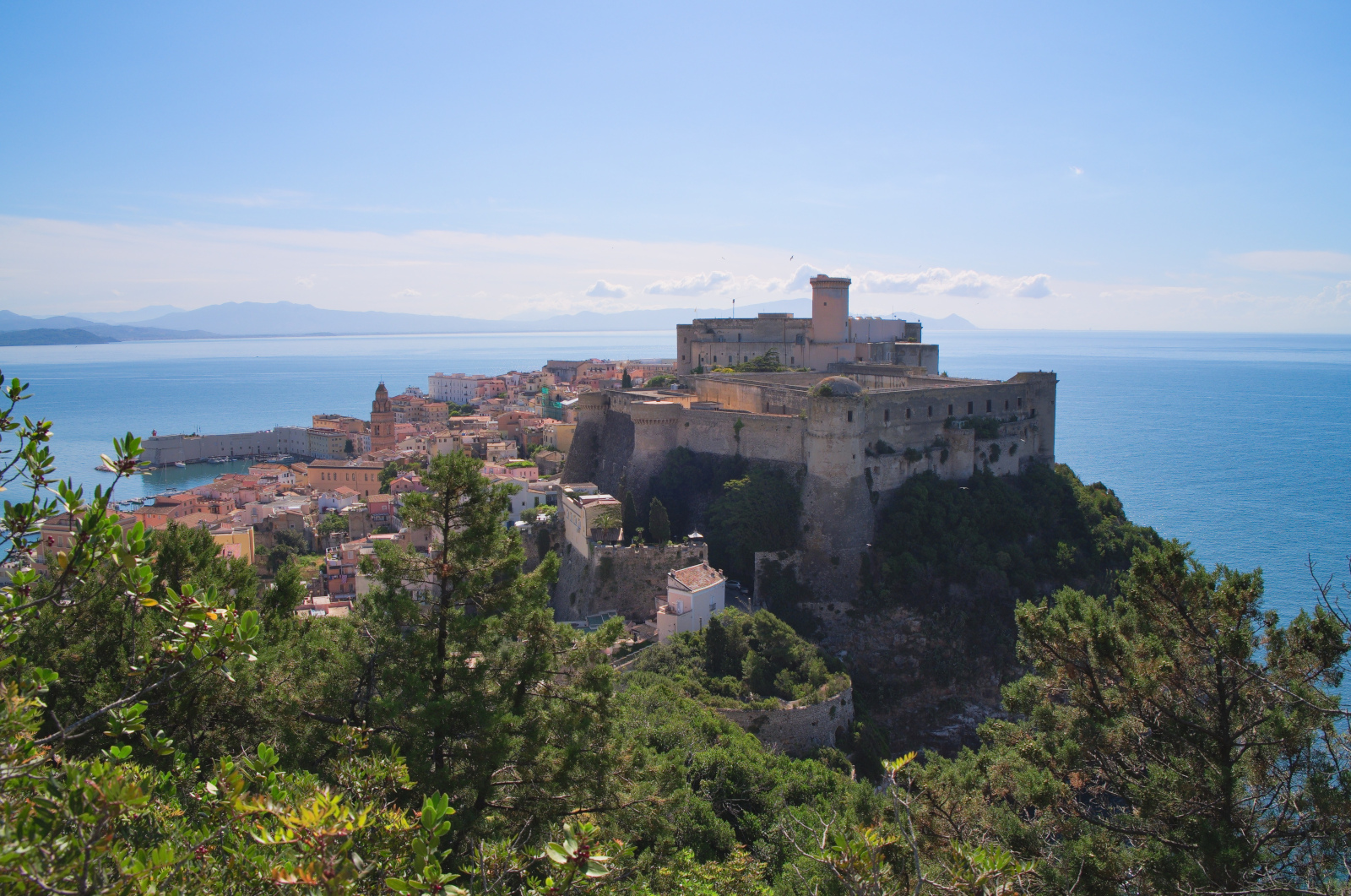 gaeta: angevin-aragonese castle